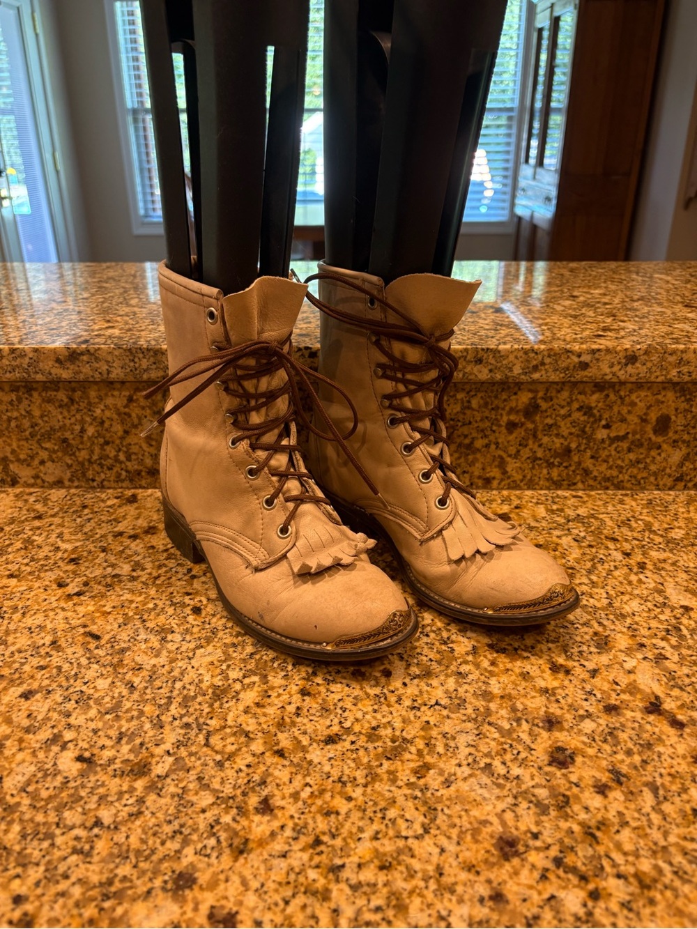 Laredo Kiltie Vintage Granny Cream Leather Packer Riding Boots Metal Toe Accents